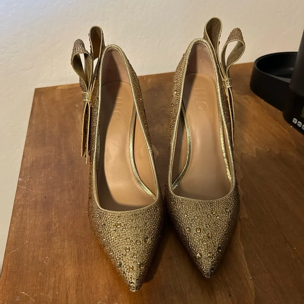 INC International Concepts Silvee Gold Heels with Bow Detail Rhinestones Pointed - Picture 3 of 7